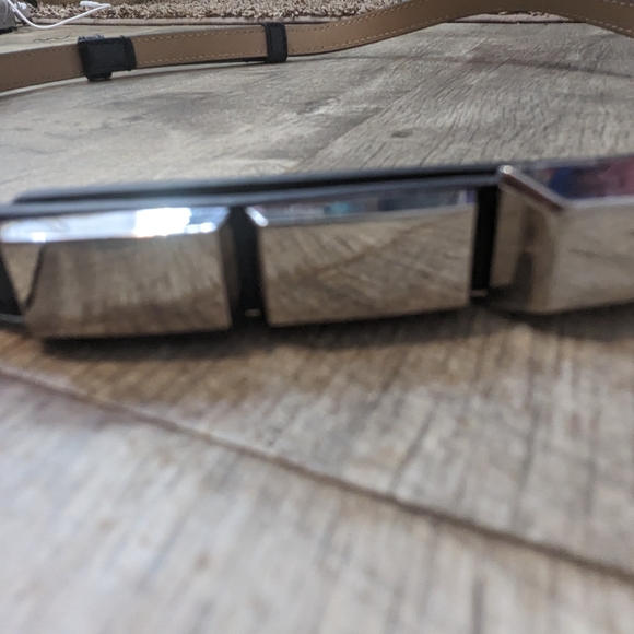 The Limited Black leather adjustable belt size small/medium silver tone buckle - Picture 3 of 12